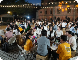 청년 토크콘서트 Camp at the Cathedral 현장 모습